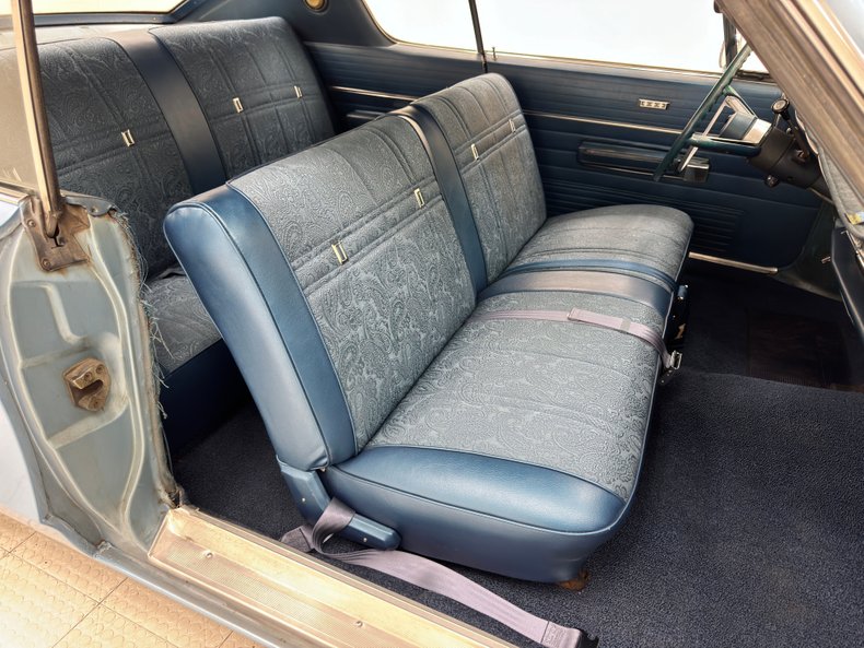 Chrysler-Newport-1968-Sky-Blue-Metallic-Light-Blue-41