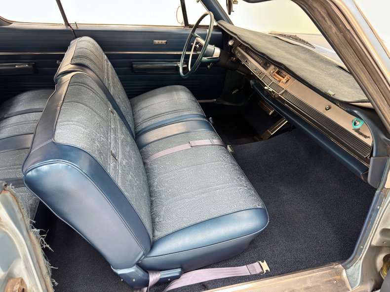 Chrysler-Newport-1968-Sky-Blue-Metallic-Light-Blue-42