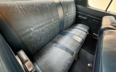 Chrysler-Newport-1968-Sky-Blue-Metallic-Light-Blue-43