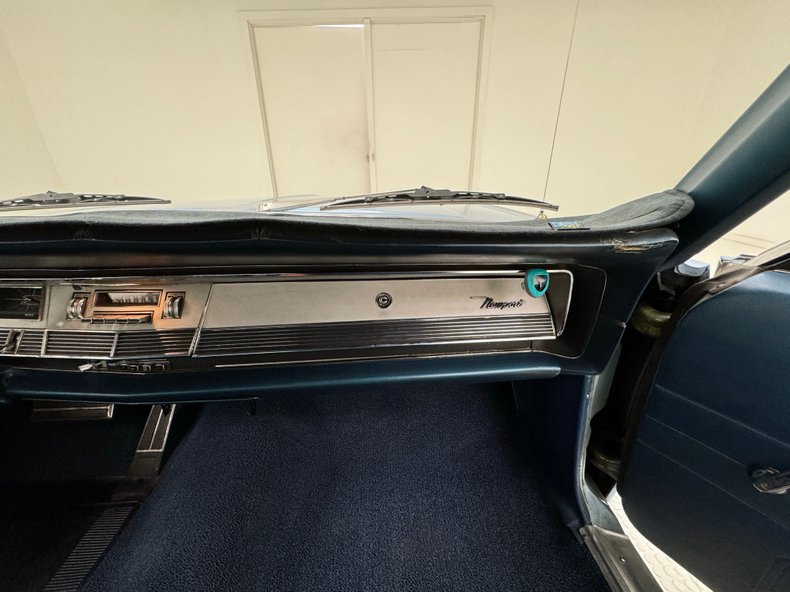 Chrysler-Newport-1968-Sky-Blue-Metallic-Light-Blue-46