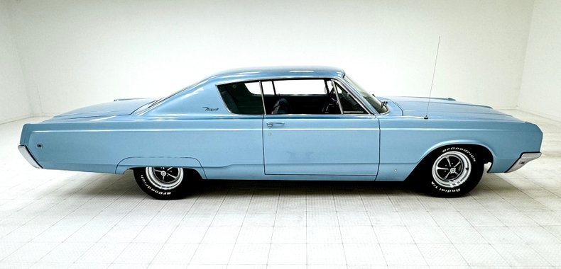 Chrysler-Newport-1968-Sky-Blue-Metallic-Light-Blue-8