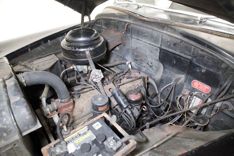 Chrysler-Royal-1950-Black-Tan-20