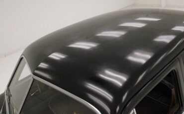 Chrysler-Royal-1950-Black-Tan-28