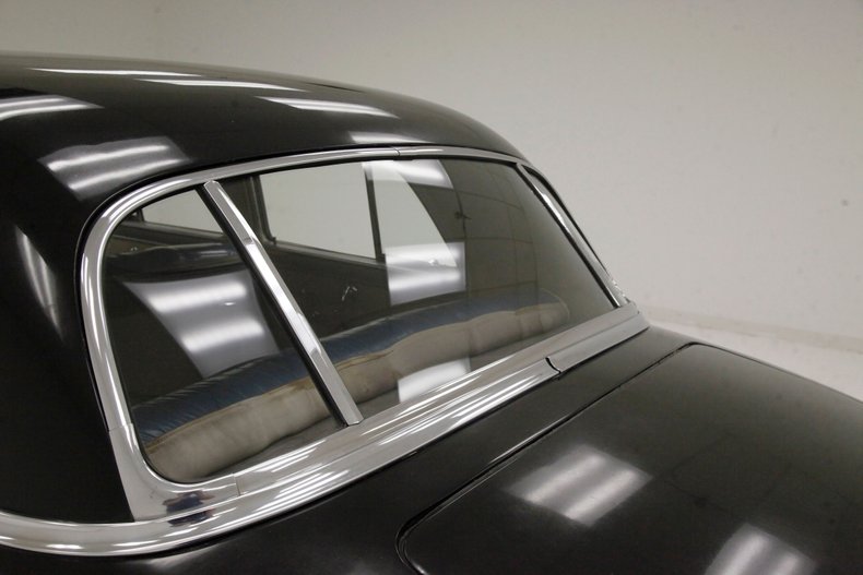 Chrysler-Royal-1950-Black-Tan-29