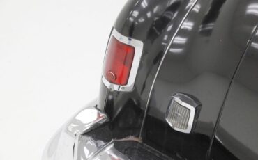 Chrysler-Royal-1950-Black-Tan-31