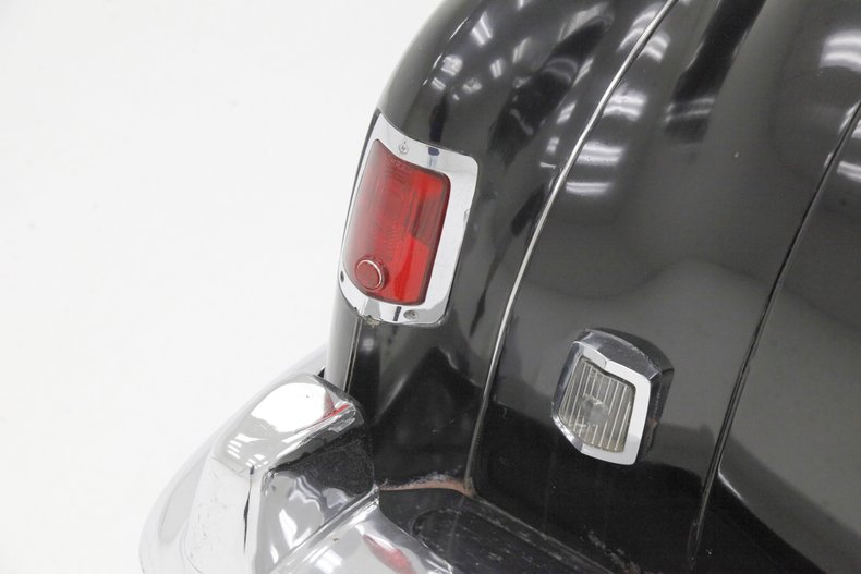 Chrysler-Royal-1950-Black-Tan-31