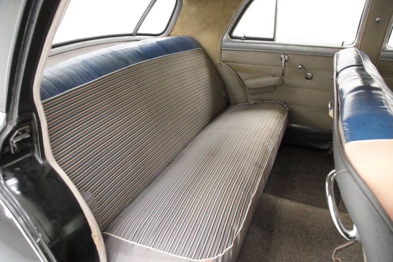 Chrysler-Royal-1950-Black-Tan-38