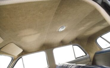 Chrysler-Royal-1950-Black-Tan-40