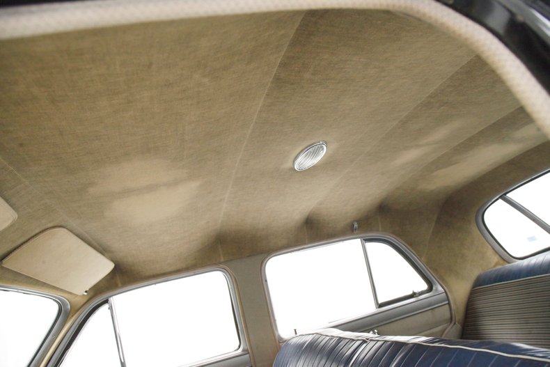 Chrysler-Royal-1950-Black-Tan-40