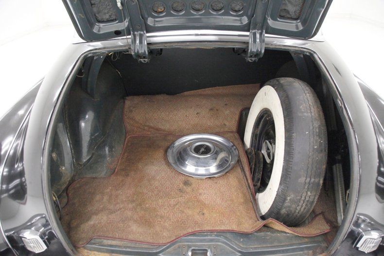 Chrysler-Royal-1950-Black-Tan-42