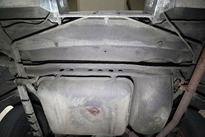 Chrysler-Royal-1950-Black-Tan-48