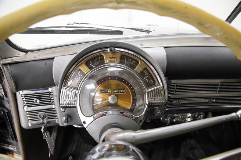 Chrysler-Royal-1950-Black-Tan-6