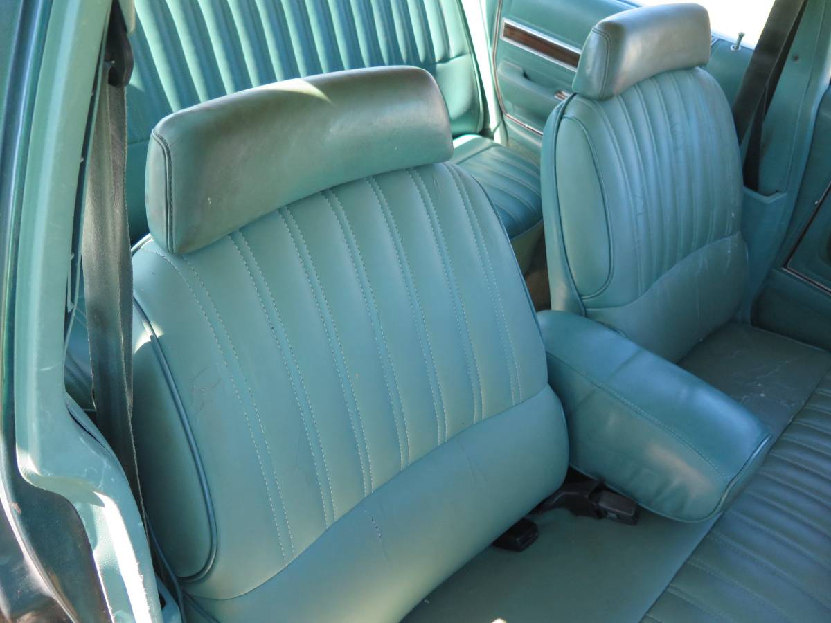 Chrysler-lebaron-1979-green-15