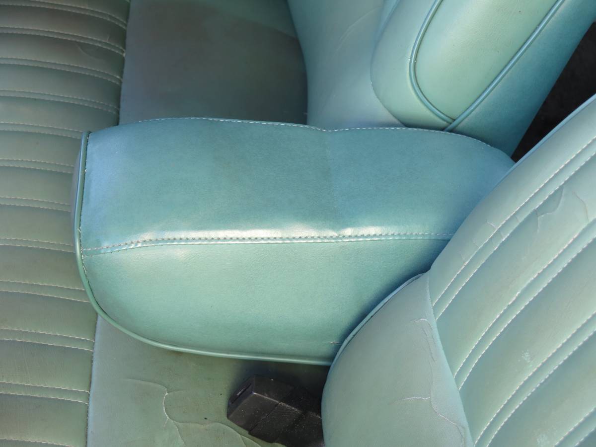 Chrysler-lebaron-1979-green-22