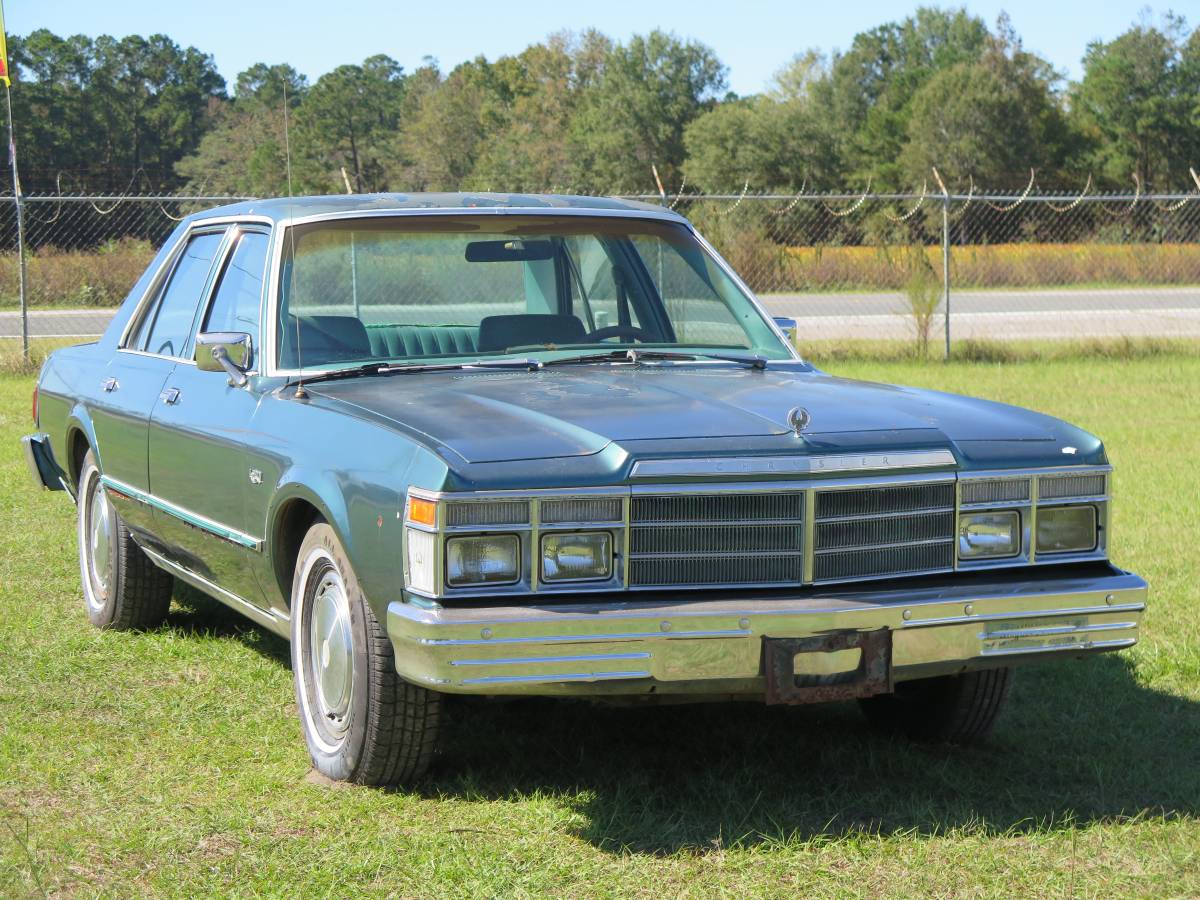Chrysler-lebaron-1979-green-7