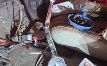 Chrysler-royal-1940-red-3