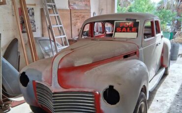 Chrysler-royal-1940-red