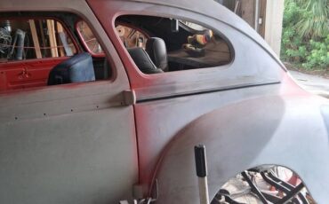 Chrysler-royal-1940-red-4