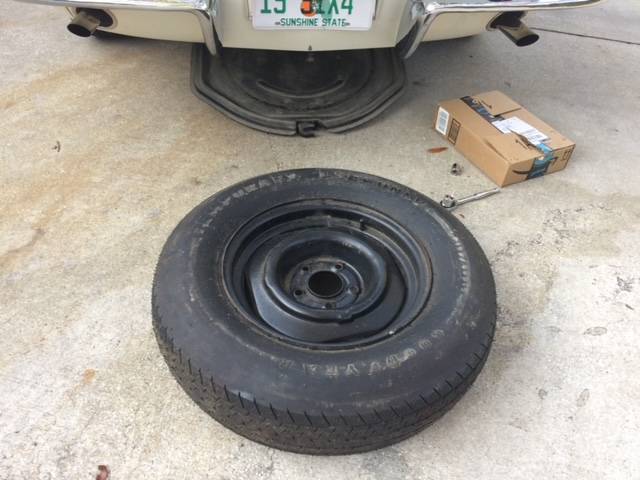 Corvette-stingray-1964-white-3