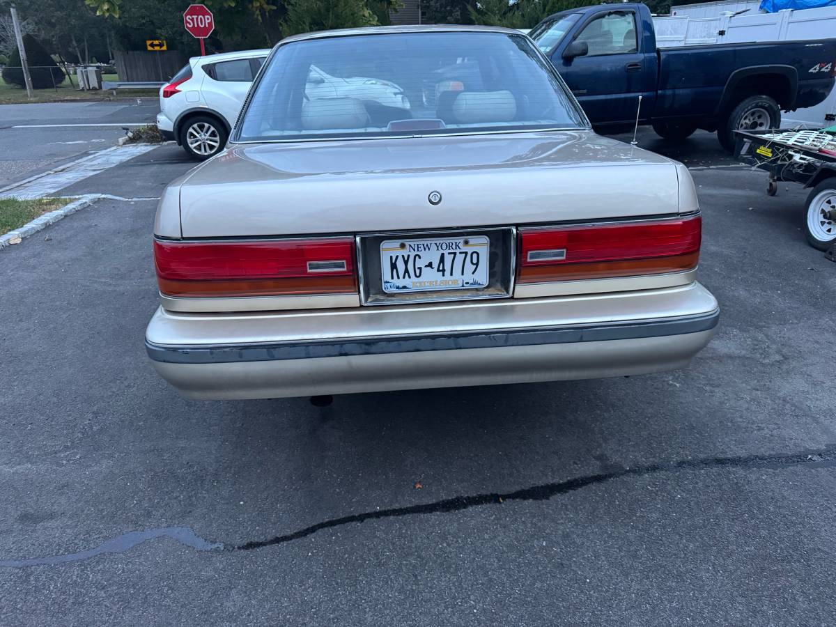 Cresida-1992-brown-2