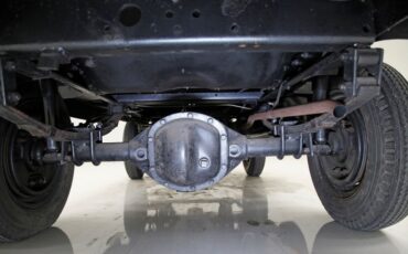 Crosley-Farm-o-road-1952-Green-Camel-Tan-10