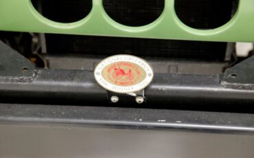 Crosley-Farm-o-road-1952-Green-Camel-Tan-25