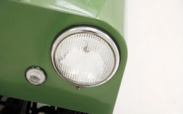 Crosley-Farm-o-road-1952-Green-Camel-Tan-26