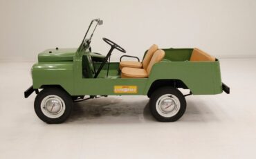 Crosley-Farm-o-road-1952-Green-Camel-Tan