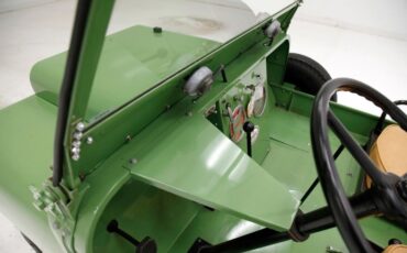 Crosley-Farm-o-road-1952-Green-Camel-Tan-40