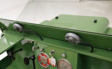 Crosley-Farm-o-road-1952-Green-Camel-Tan-41