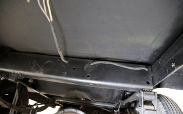 Crosley-Farm-o-road-1952-Green-Camel-Tan-49