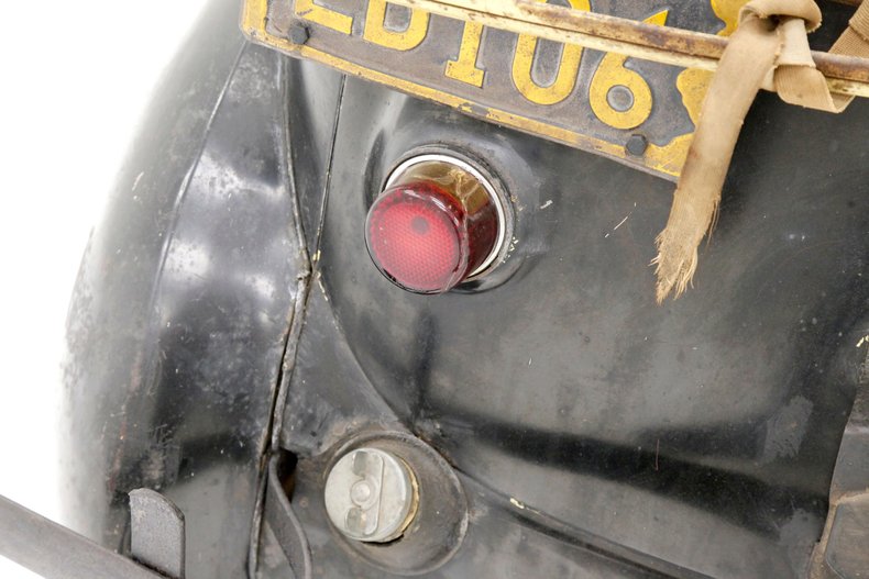 Crosley-Other-1942-Black-Oxblood-27