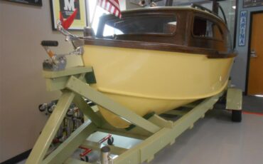 Crosley-Station-wagon-1951-Pale-yellow-amp-Green-Red-1