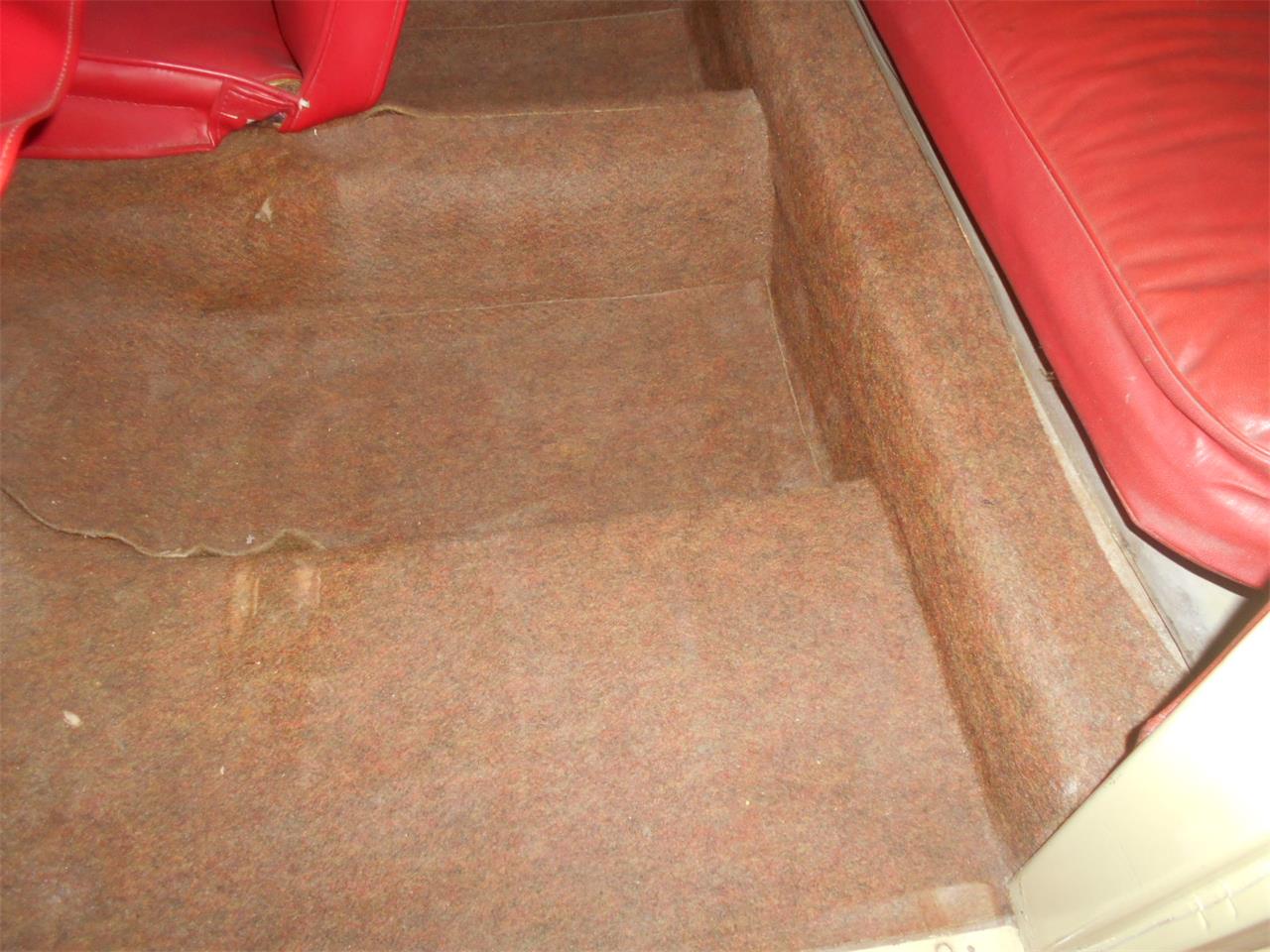 Crosley-Station-wagon-1951-Pale-yellow-amp-Green-Red-18