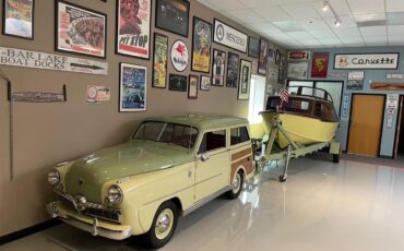 Crosley-Station-wagon-1951-Pale-yellow-amp-Green-Red-2