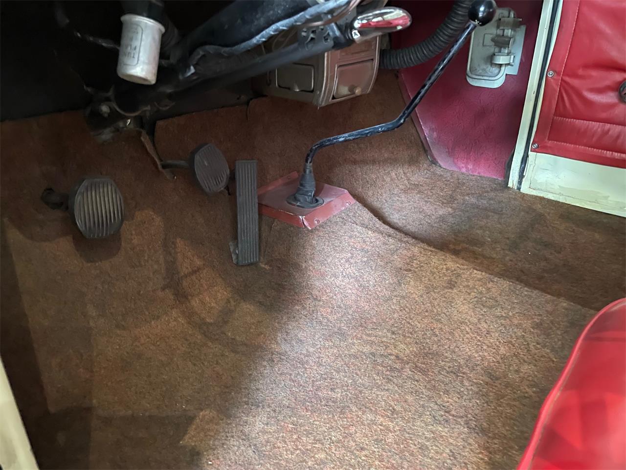 Crosley-Station-wagon-1951-Pale-yellow-amp-Green-Red-21