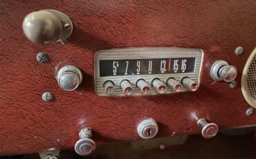 Crosley-Station-wagon-1951-Pale-yellow-amp-Green-Red-22