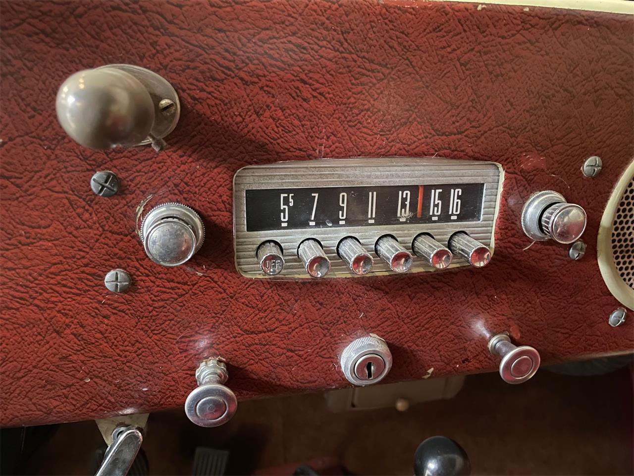 Crosley-Station-wagon-1951-Pale-yellow-amp-Green-Red-22