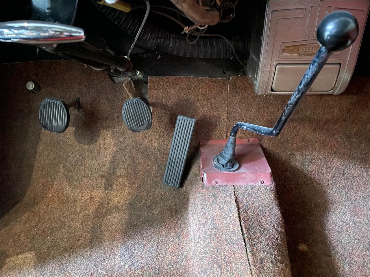 Crosley-Station-wagon-1951-Pale-yellow-amp-Green-Red-33