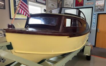 Crosley-Station-wagon-1951-Pale-yellow-amp-Green-Red-36