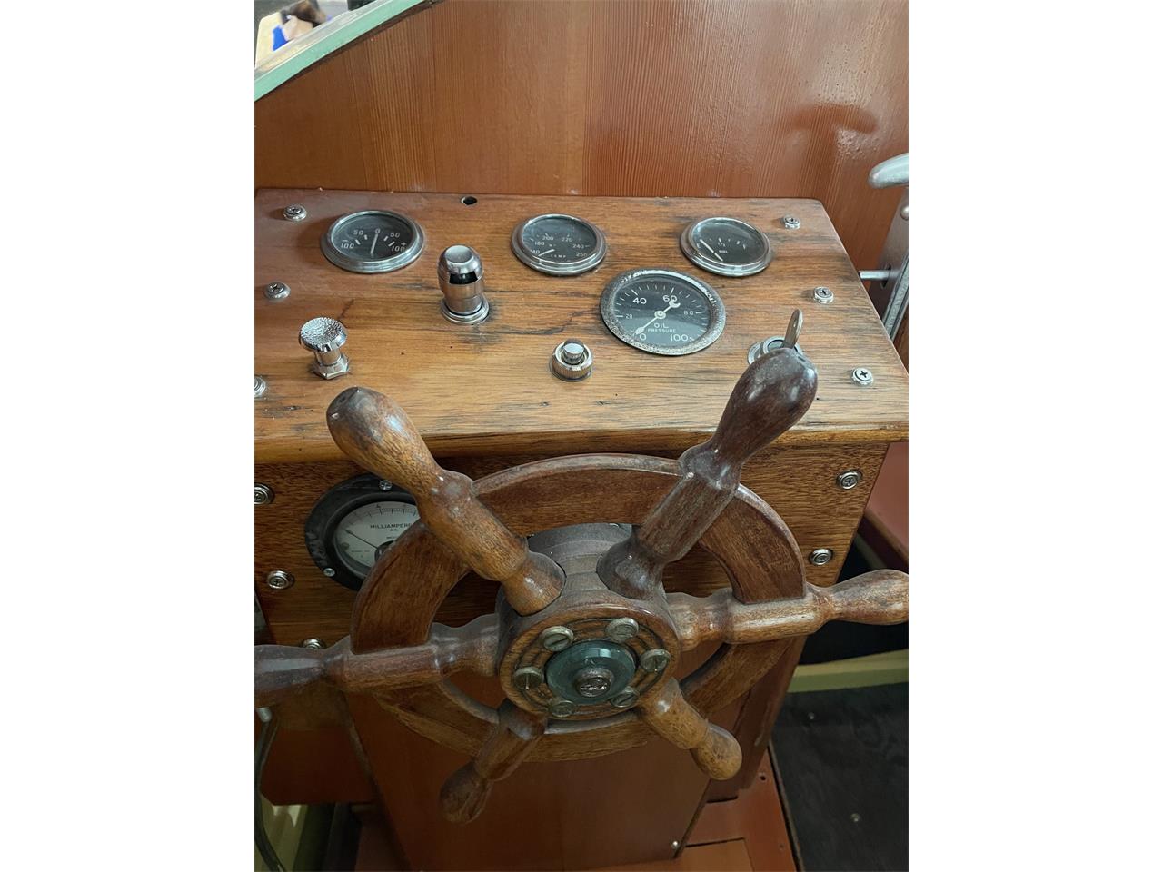 Crosley-Station-wagon-1951-Pale-yellow-amp-Green-Red-44