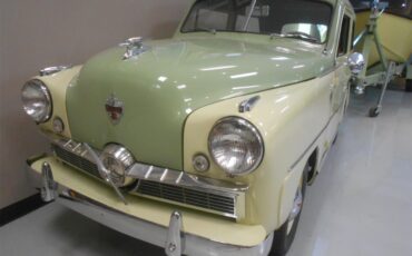 Crosley-Station-wagon-1951-Pale-yellow-amp-Green-Red-7