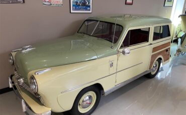 Crosley-Station-wagon-1951-Pale-yellow-amp-Green-Red-8