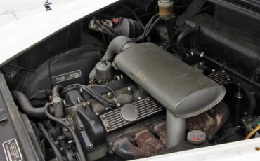 Daimler-Other-1971-White-13