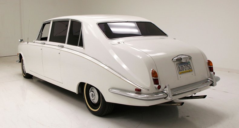 Daimler-Other-1971-White-2