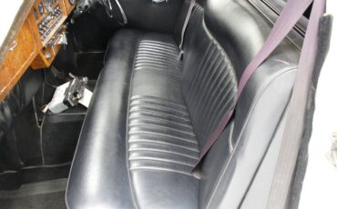 Daimler-Other-1971-White-20