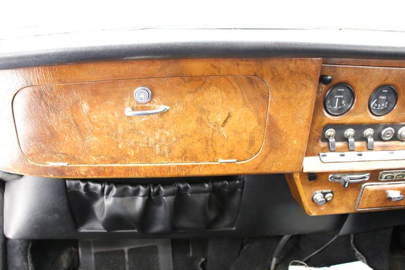 Daimler-Other-1971-White-27