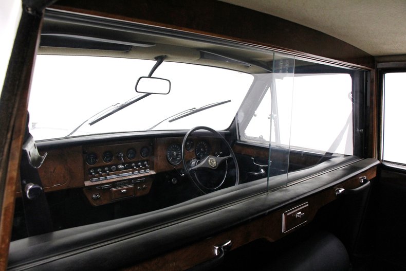 Daimler-Other-1971-White-29