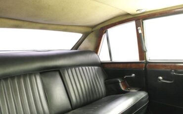 Daimler-Other-1971-White-32