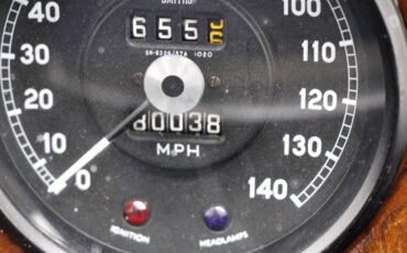 Daimler-Other-1971-White-34